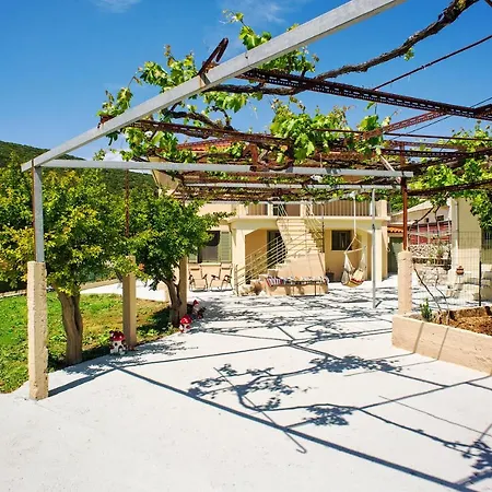 Garbis Garden View Valsamata