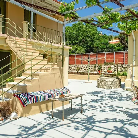 Apartament Garbis Garden View *